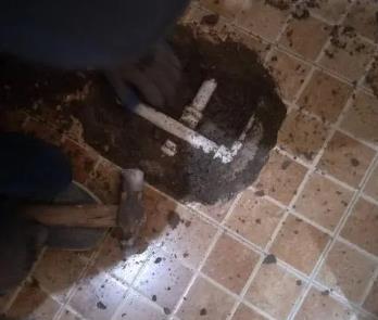 昆明卫生间漏水维修公司为您分享下卫生间渗水如何处理及注意事项